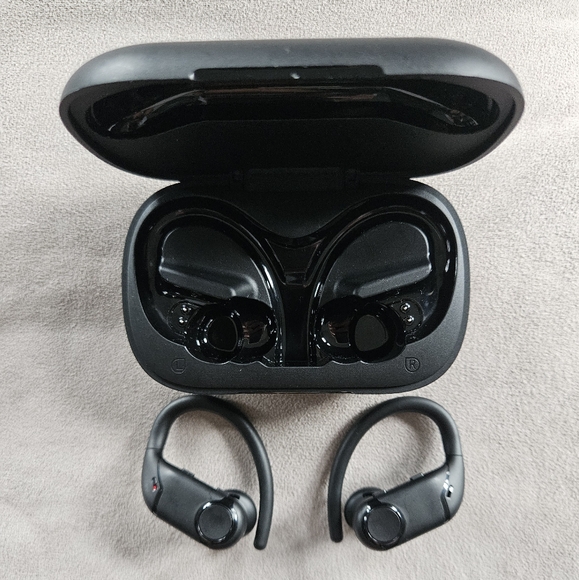 Catitru Wireless Earbuds Bluetooth Headphones 80 Hours Wireless Charging Case - Picture 7 of 10